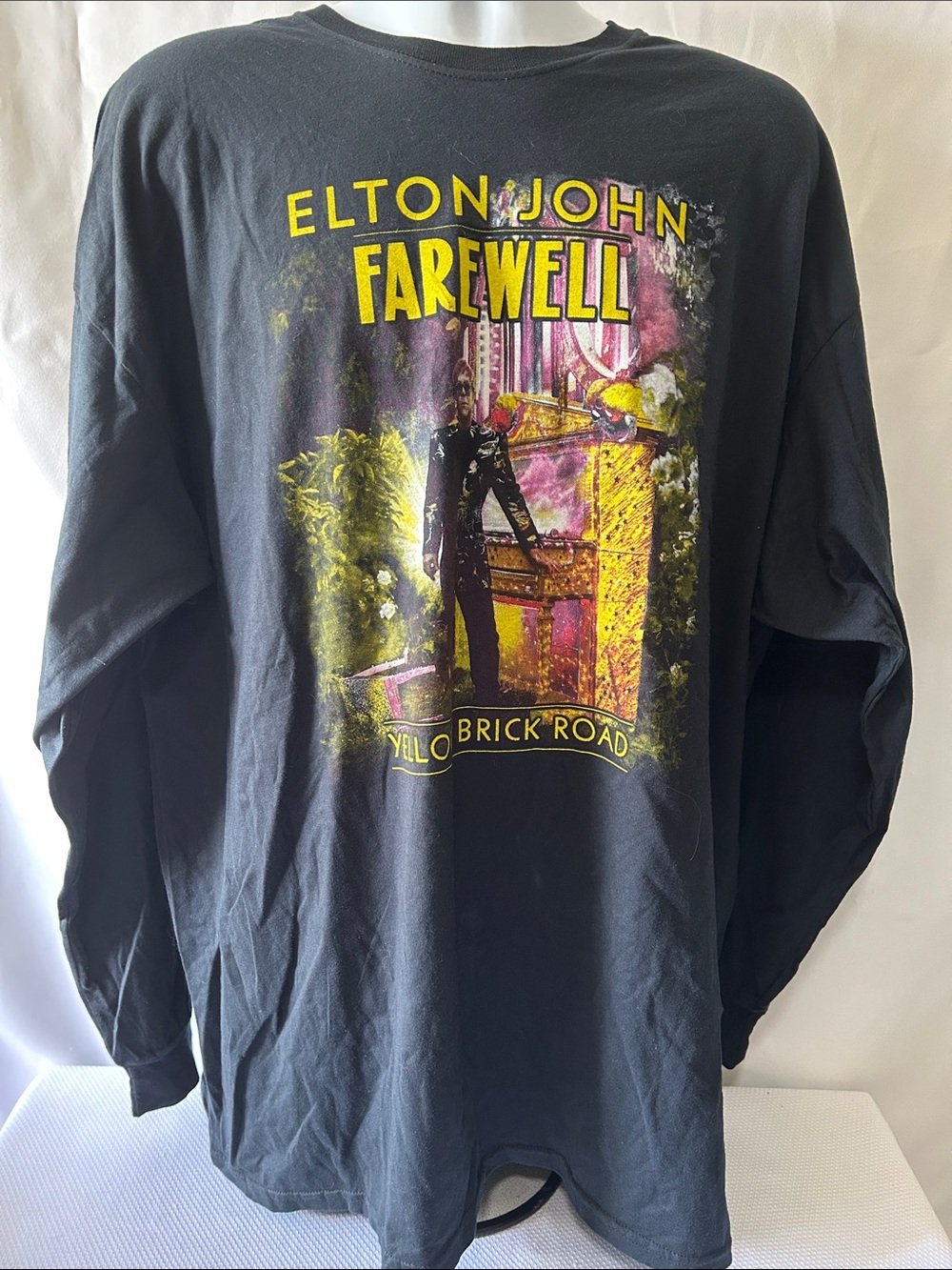Elton John’s Farewell Tour 2018 Men’s Size 2X Ling Sleeve Concert T Shirt